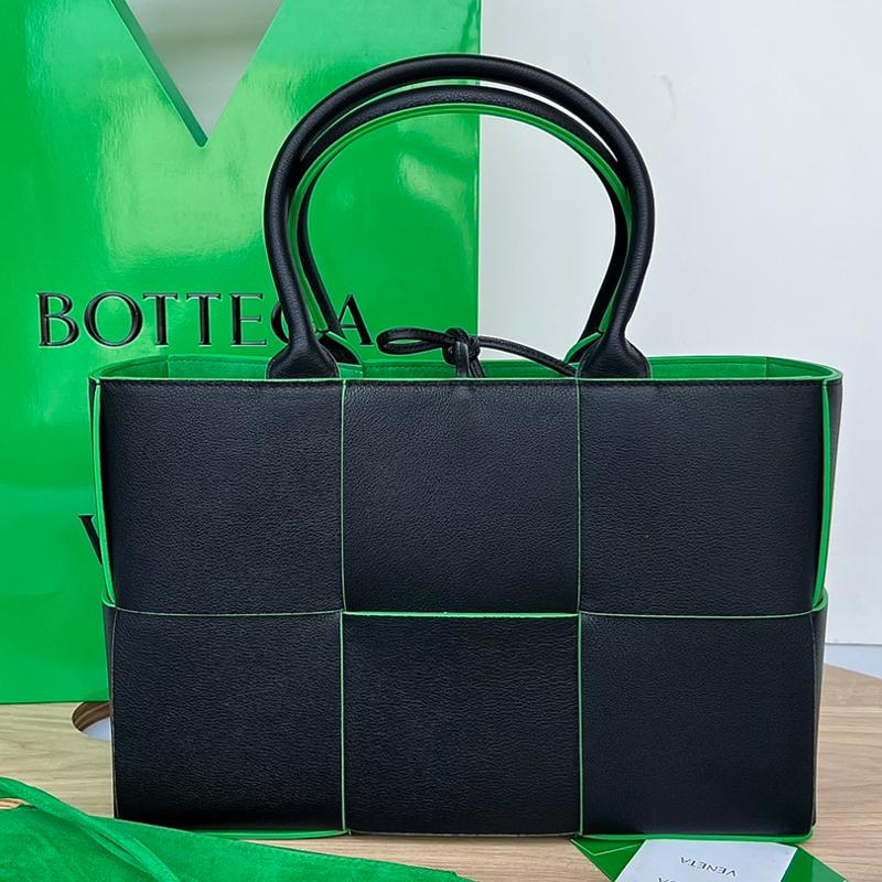 Bottega Veneta Handbags 652867 Litchi Pattern Black Parrot Green